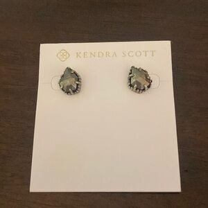 NWT Kendra Scott Tessa earrings